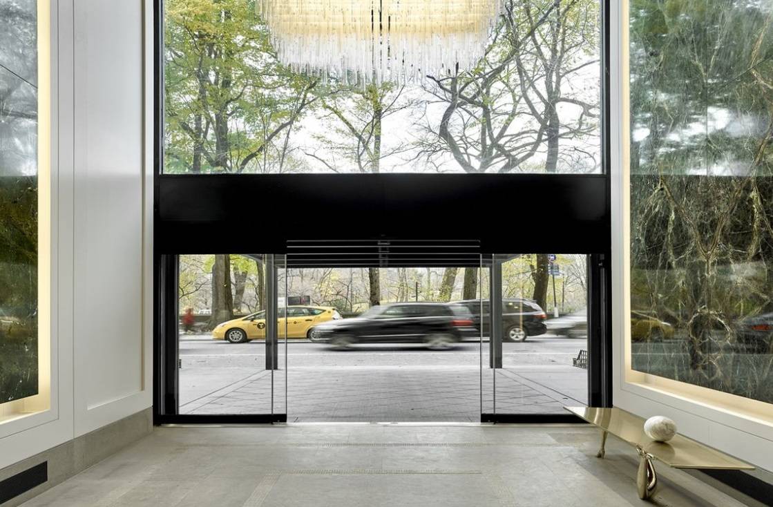 Lobby entrance of 800 Fifth Ave looking out to street
